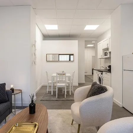 Waou Essence I Los Austrias - Corta Duracion Madrid Exterior photo